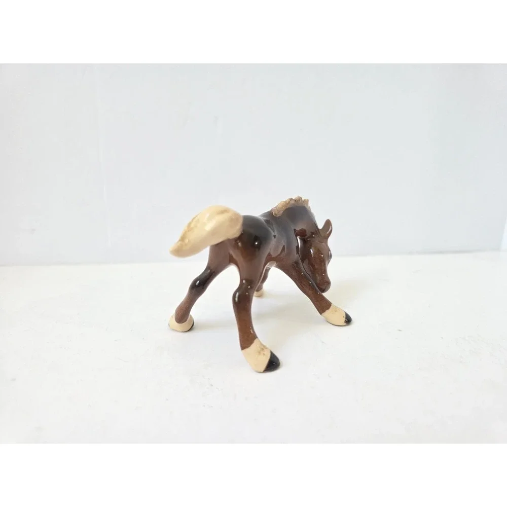 Vintage Hagen Renaker DW head down foal 1952 dark brown